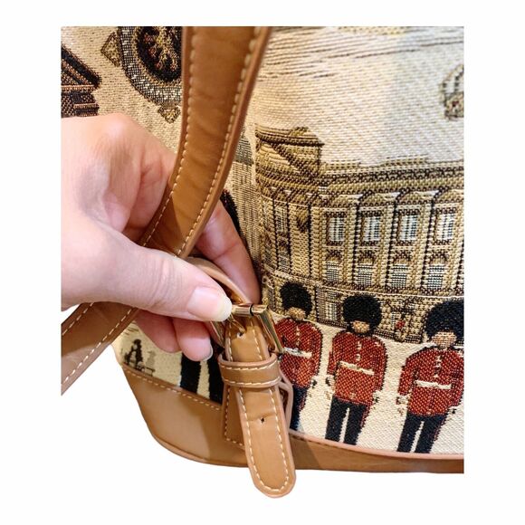 Signare Tapestry ROYAL GUARD London Backpack NWOT main image 5